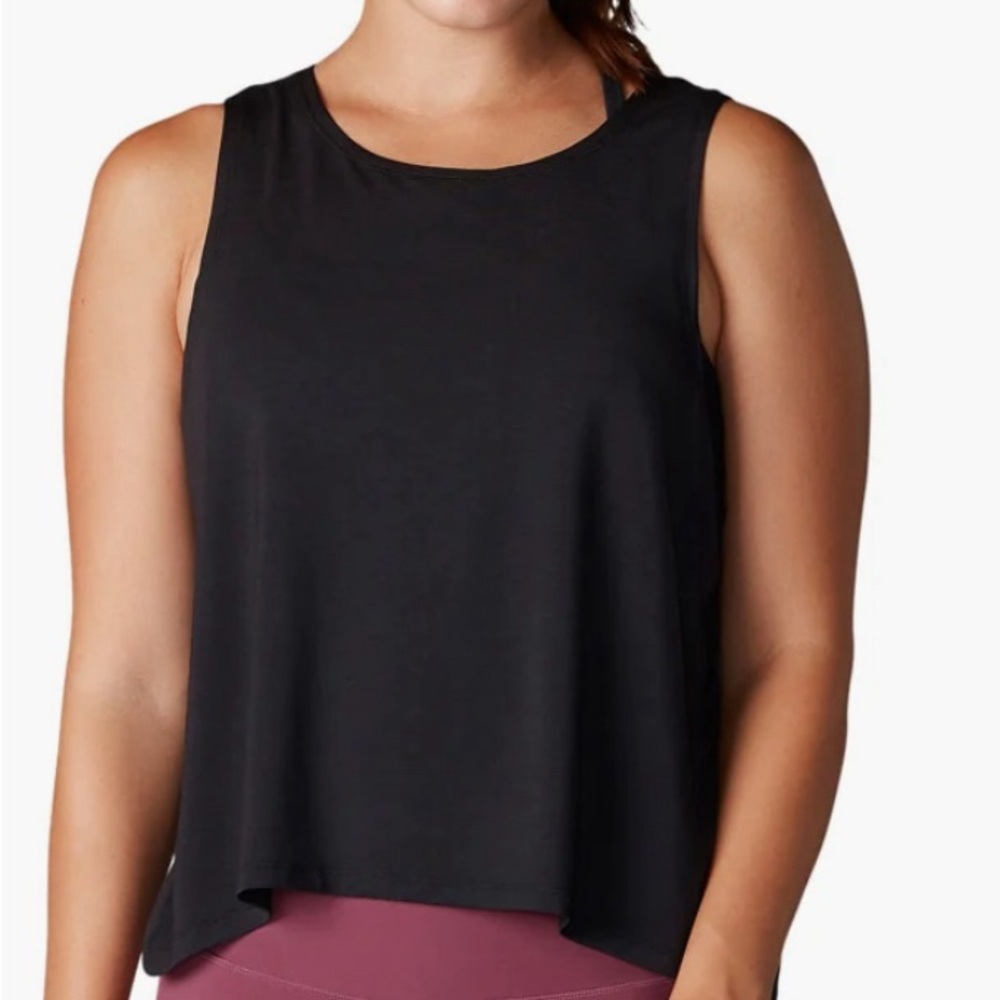 NWT BLACK Tavi High - Low Tank